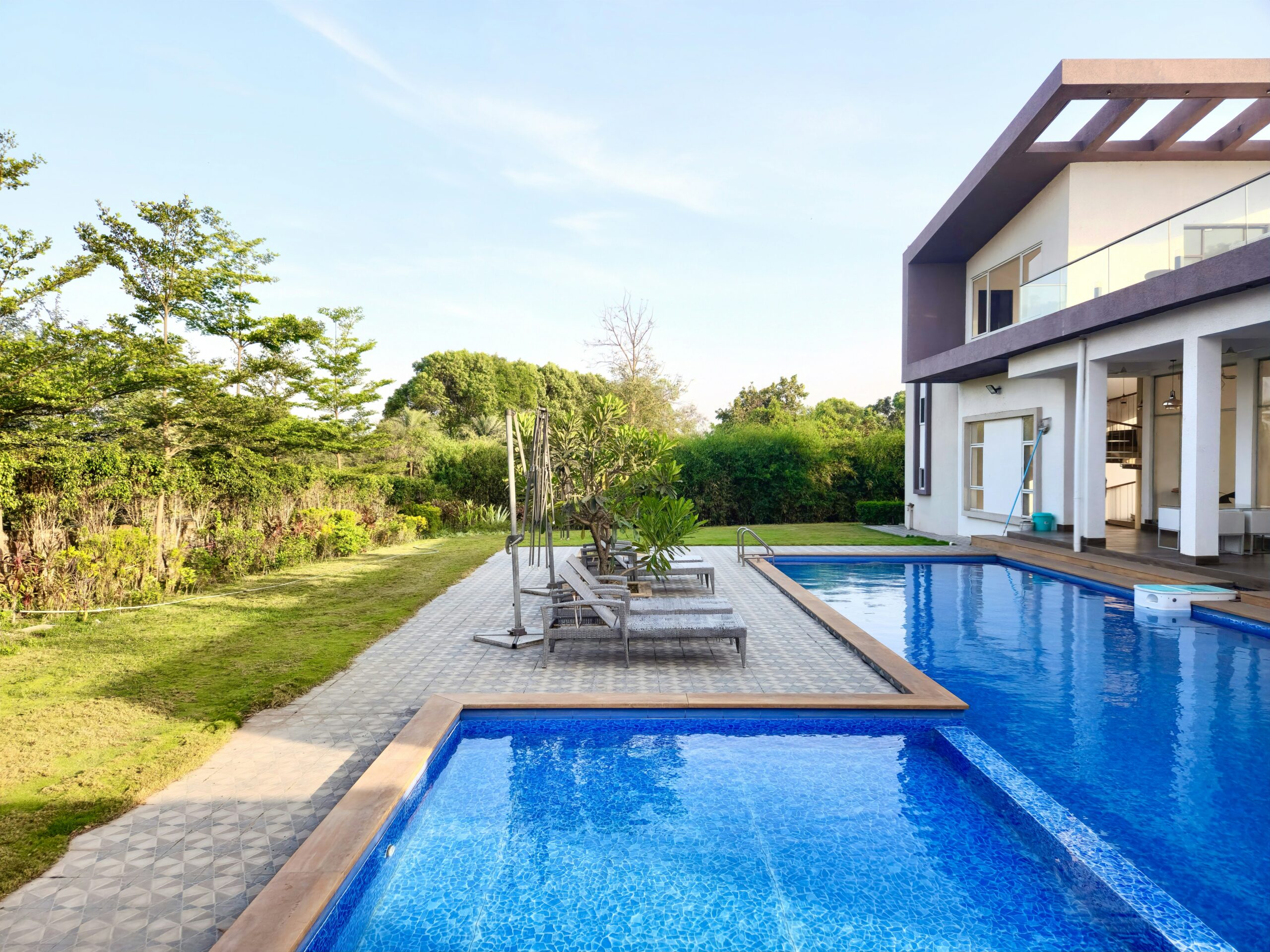 Discover Stunning Modern Pool Design Options in McKinney 2 Discover Stunning Modern Pool Design Options in McKinney 1