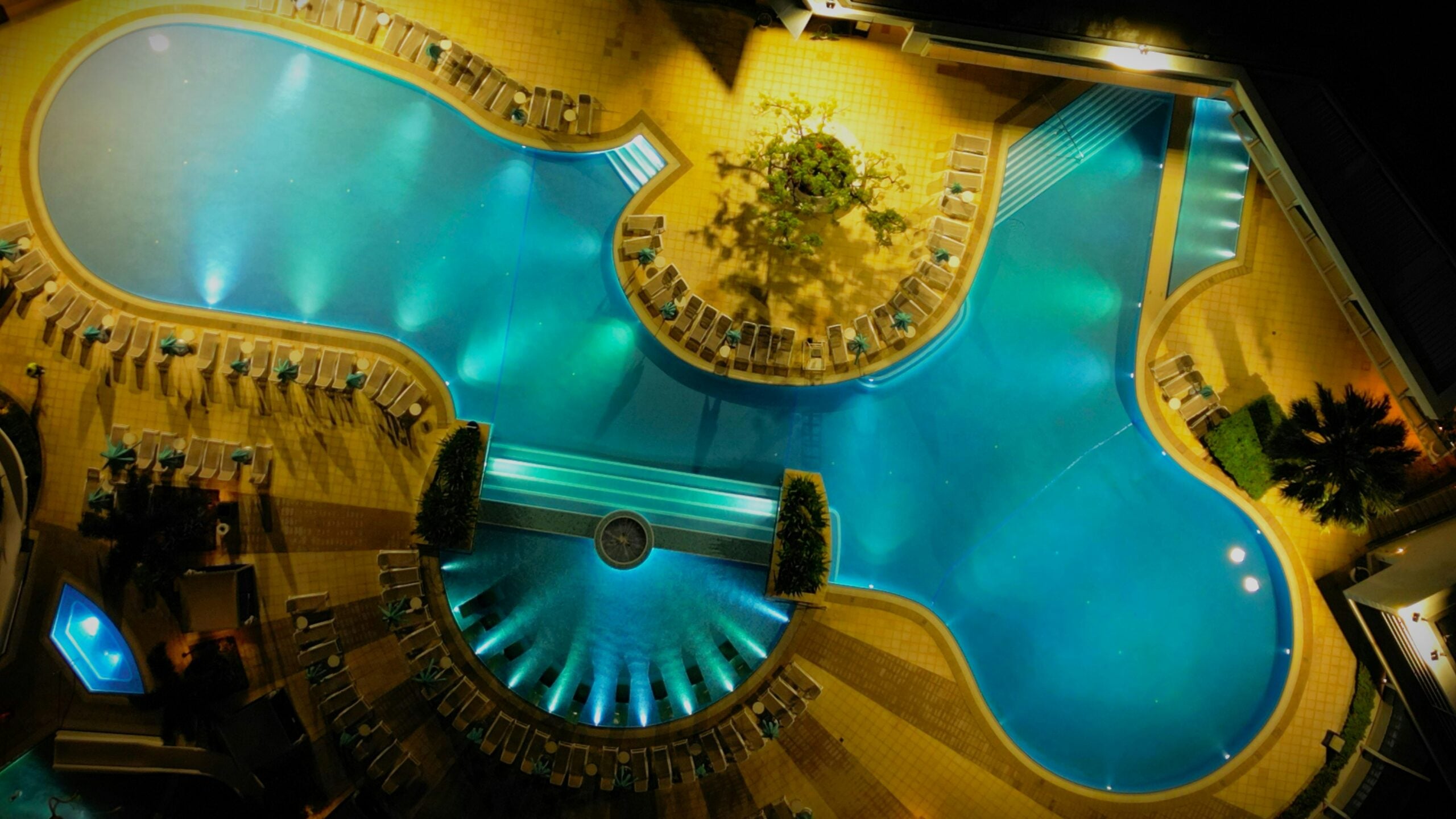 Stunning Luxury Pool Designs for Your McKinney TX Backyard 6 Stunning Luxury Pool Designs for Your McKinney TX Backyard 5